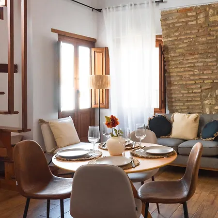 Qh Correo Viejo Apartment *