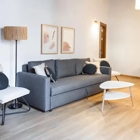 Qh Correo Viejo Apartment *